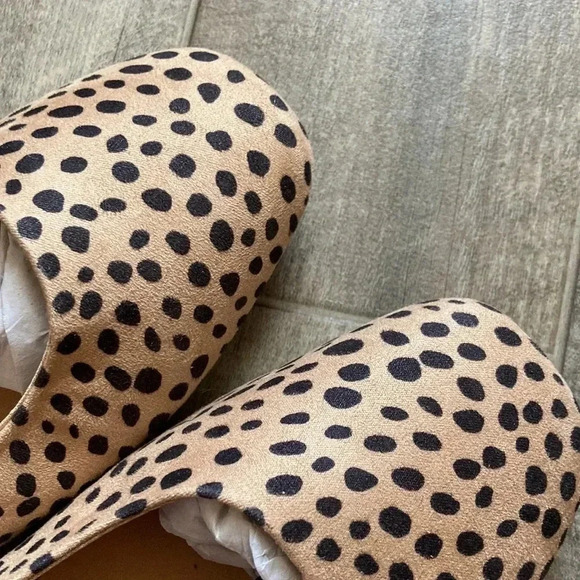 NWT Universal Thread Leopard Print Flats size 7 - Picture 6 of 6
